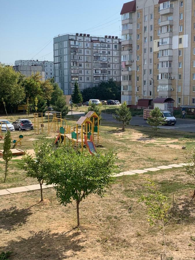 Семейные Апартаменты В Новом Районе У Софиевского Парка Uman Exterior foto